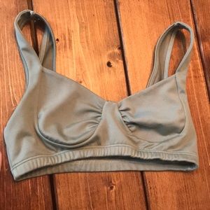 Mika yogawear green bra top